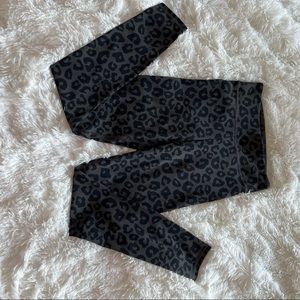 Abercrombie leopard legging